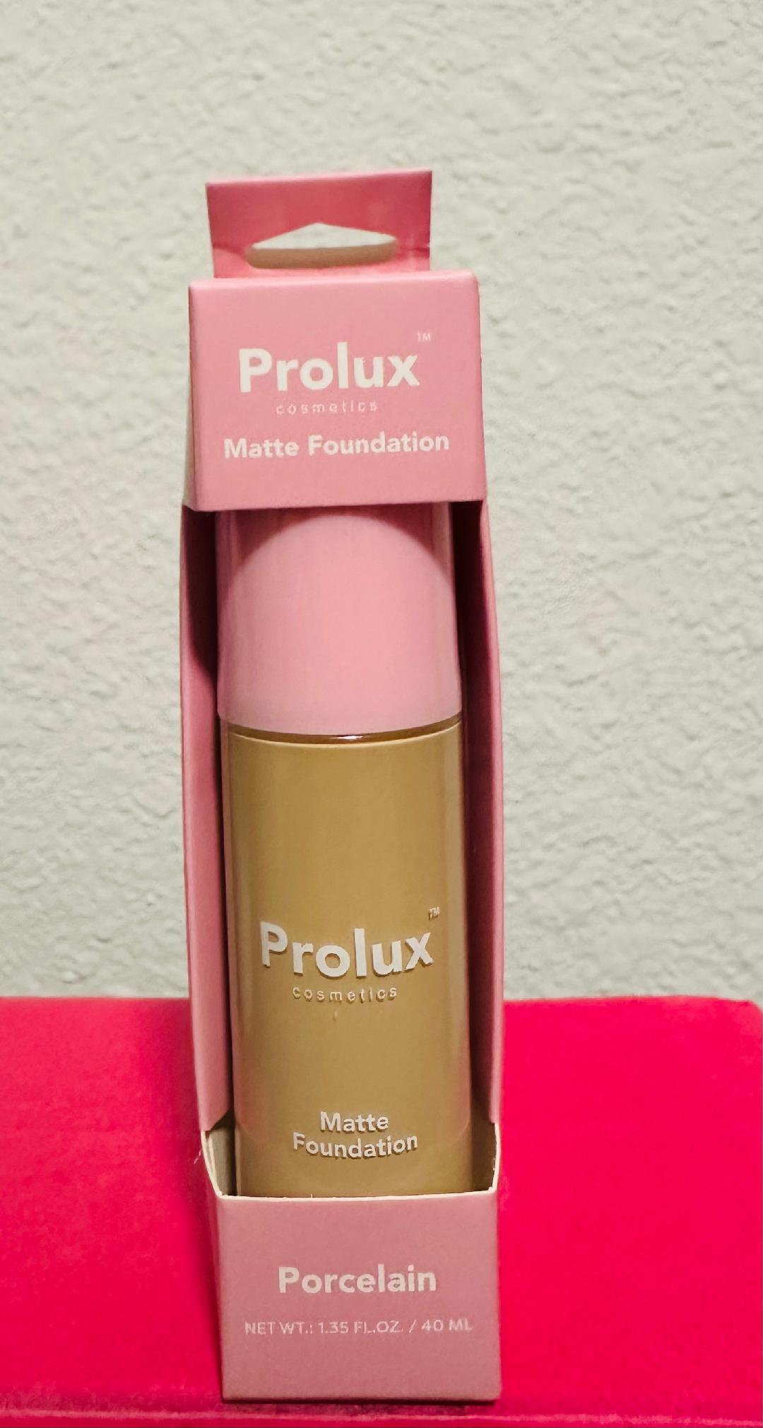 Prolux Matte Foundation Procelain