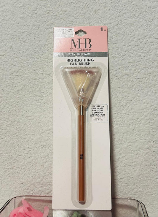 Must-Have-Beauty Highlighting fan brush
