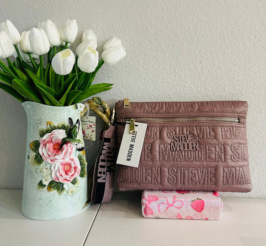 Steve Madden Lg Mauve wristlet wallet